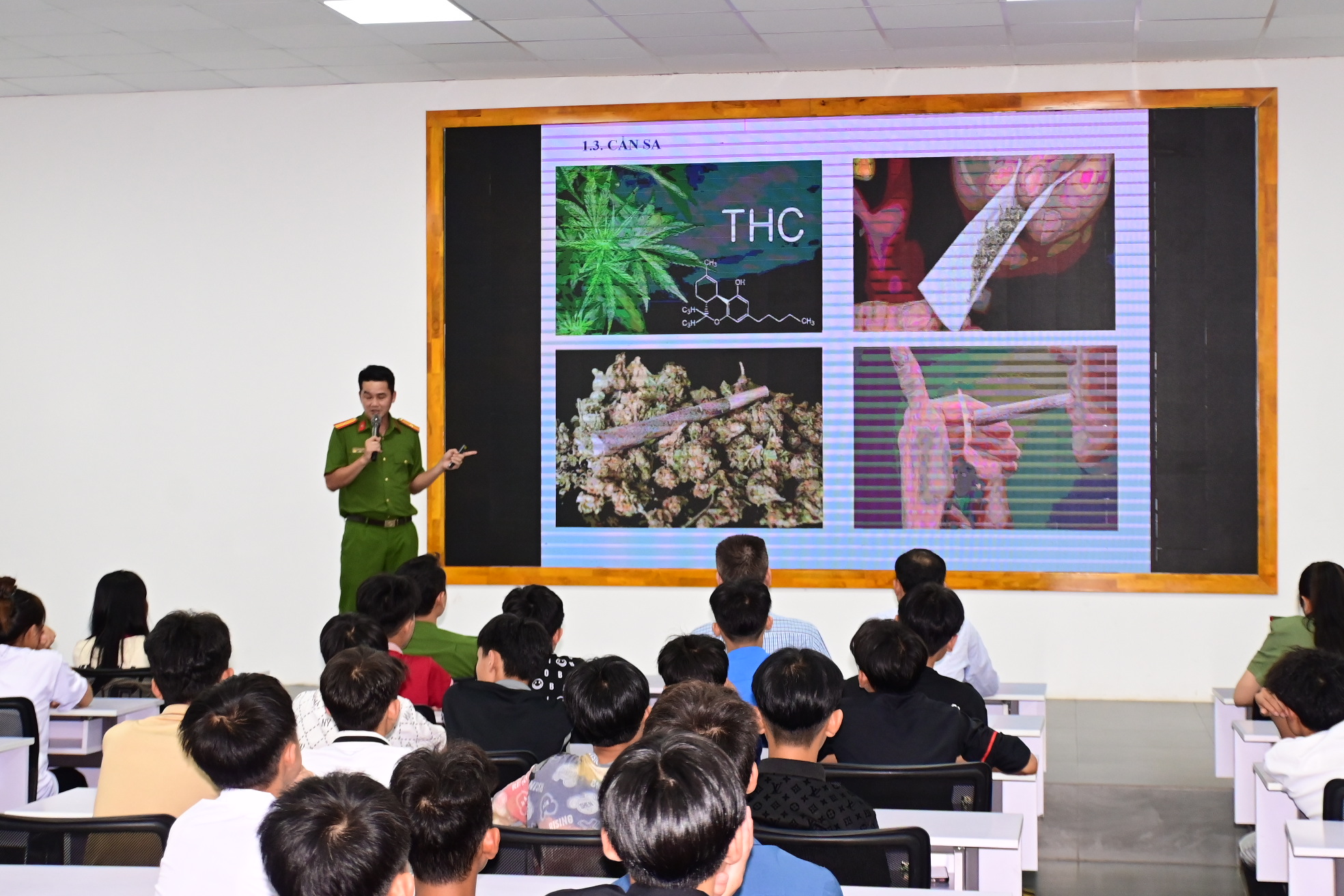 Trung tâm GDTX Hải Phòng gửi thư cảm ơn Phòng Cảnh sát ĐTTP về ma túy